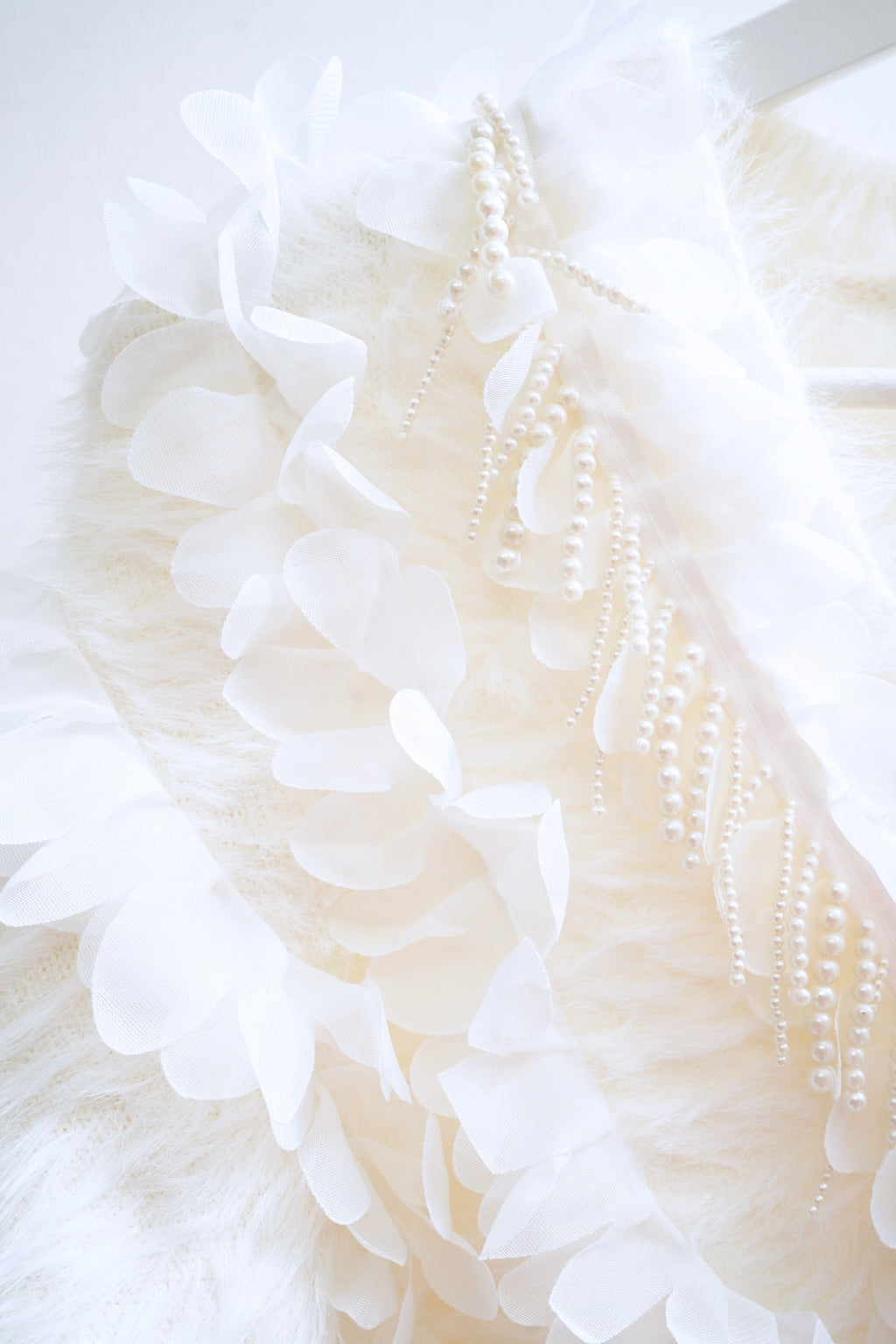 Petal Knit Cardigan with Petal Strand Cardigan (Cream)