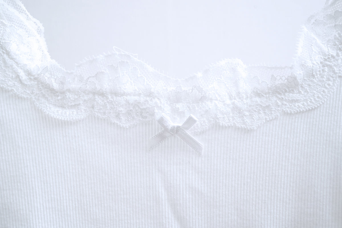 Delicate Ribbon Lace-Trimmed Ribbed Tank Top (Pink/Whie/Pink)