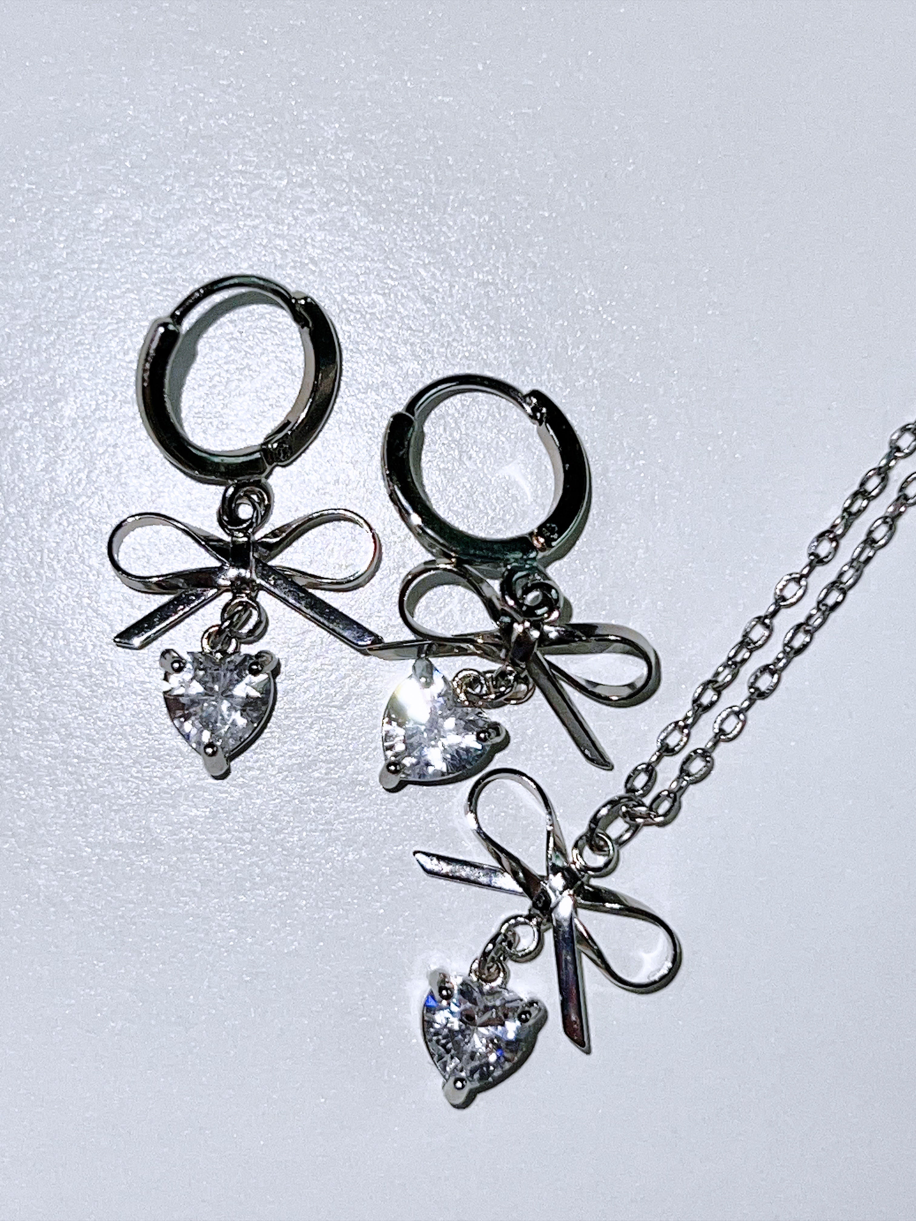 Ribbon Heart Stone Earrings