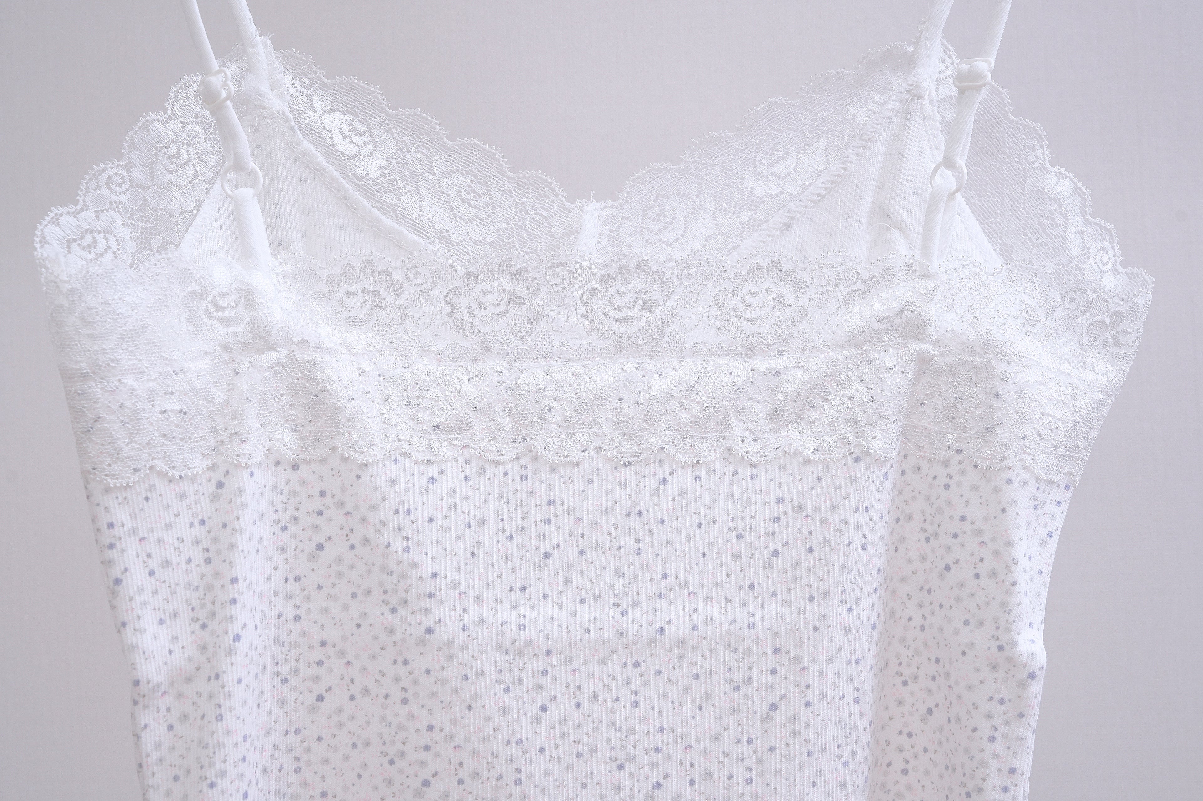Y2K Graphic Print Lace Cami (White)