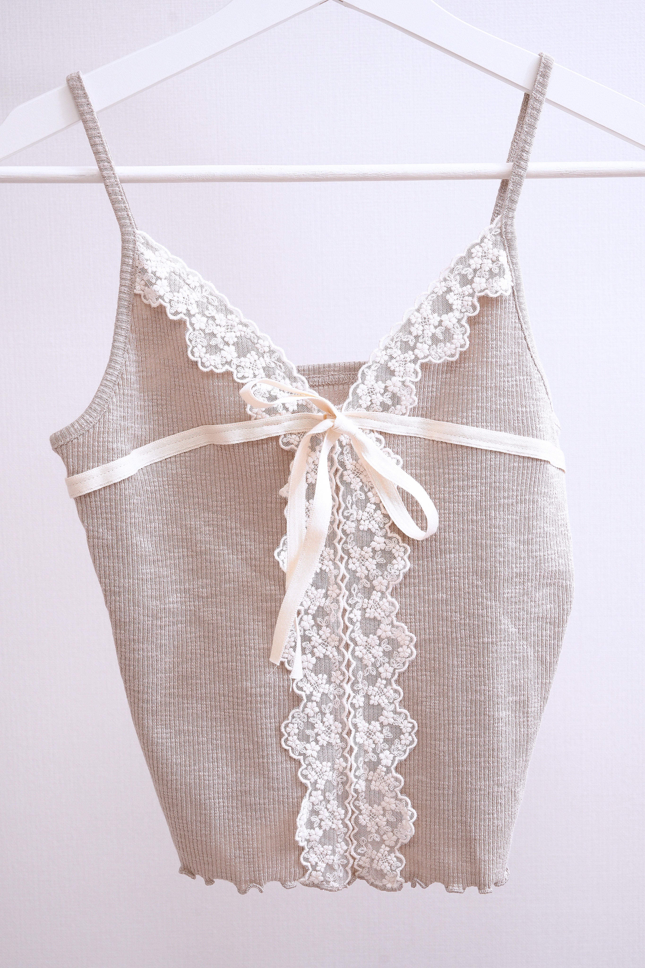 Vintage Lace Front Ribbed Cami (Oatmeal)