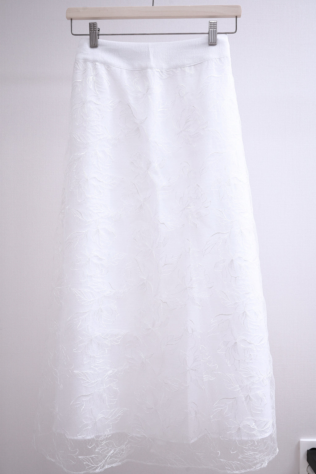 Angel Whisper Lace Floral Long Skirt (White)